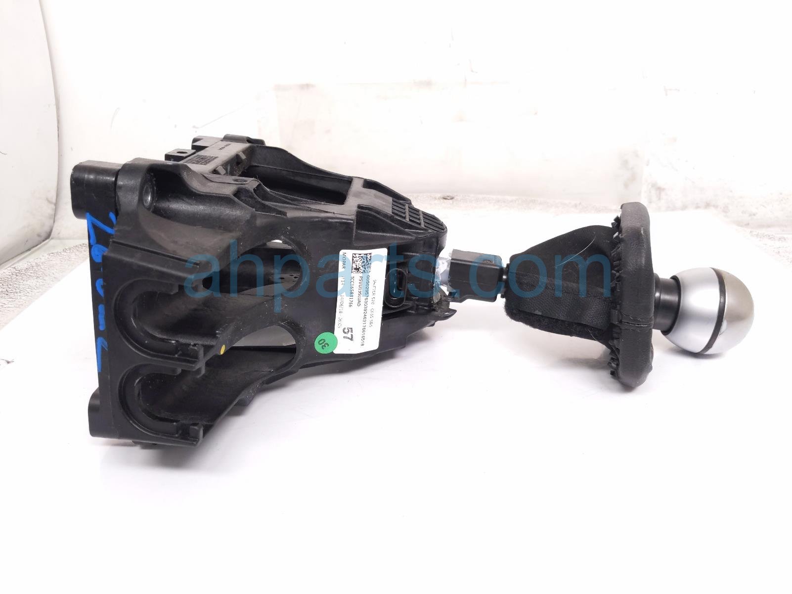 2018 Jeep Renegade M/t Floor Shifter Assy 68254839AA Replacement 2018 Jeep Renegade M/t Floor Shifter Assy 68254839AA Replacement thumbnail