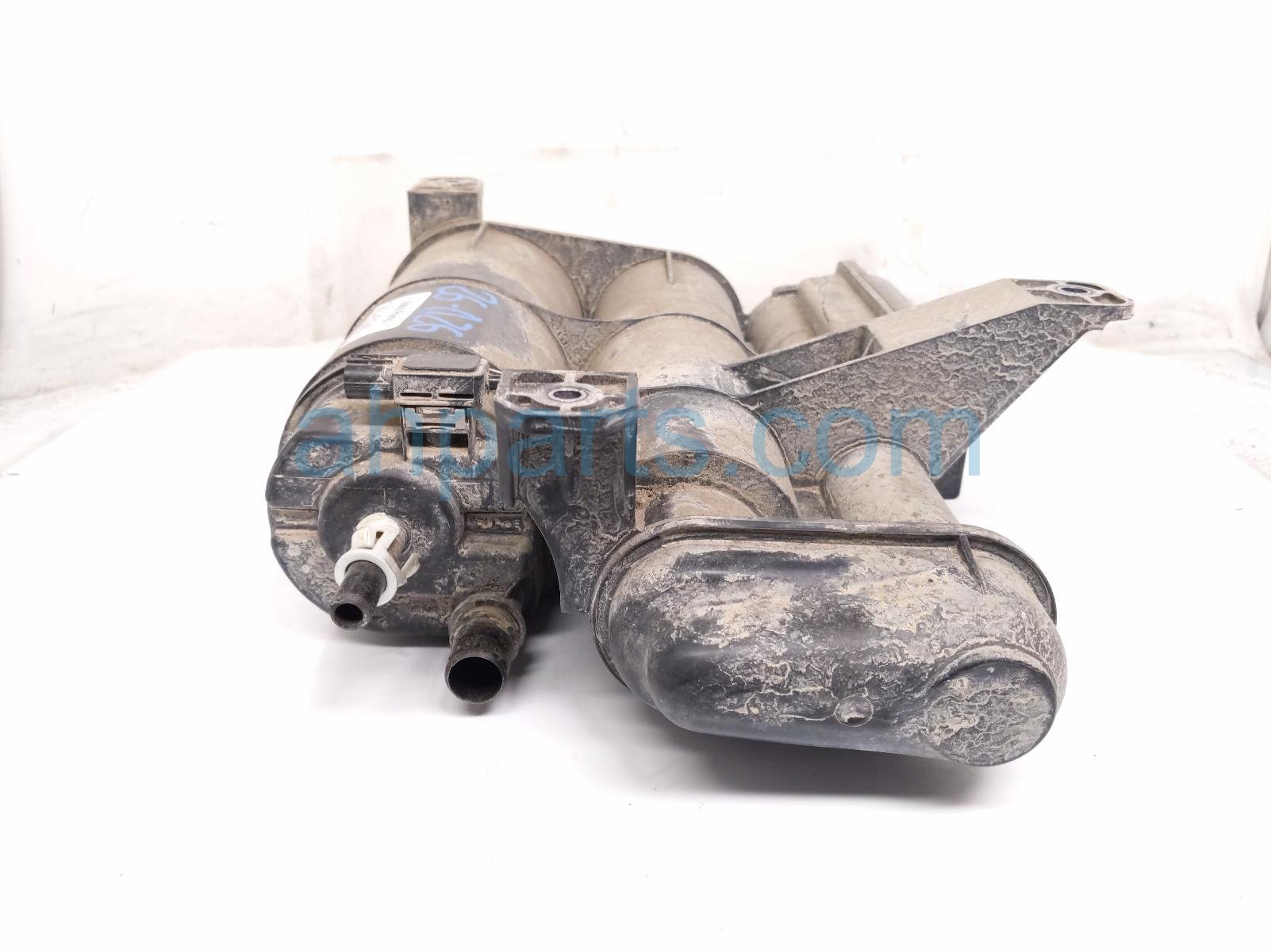 2017 Honda Civic Fuel Vapor Charcoal Canister 2.0l 17011 TBA L01 Replacement 2017 Honda Civic Fuel Vapor Charcoal Canister 2.0l 17011 TBA L01 Replacement thumbnail