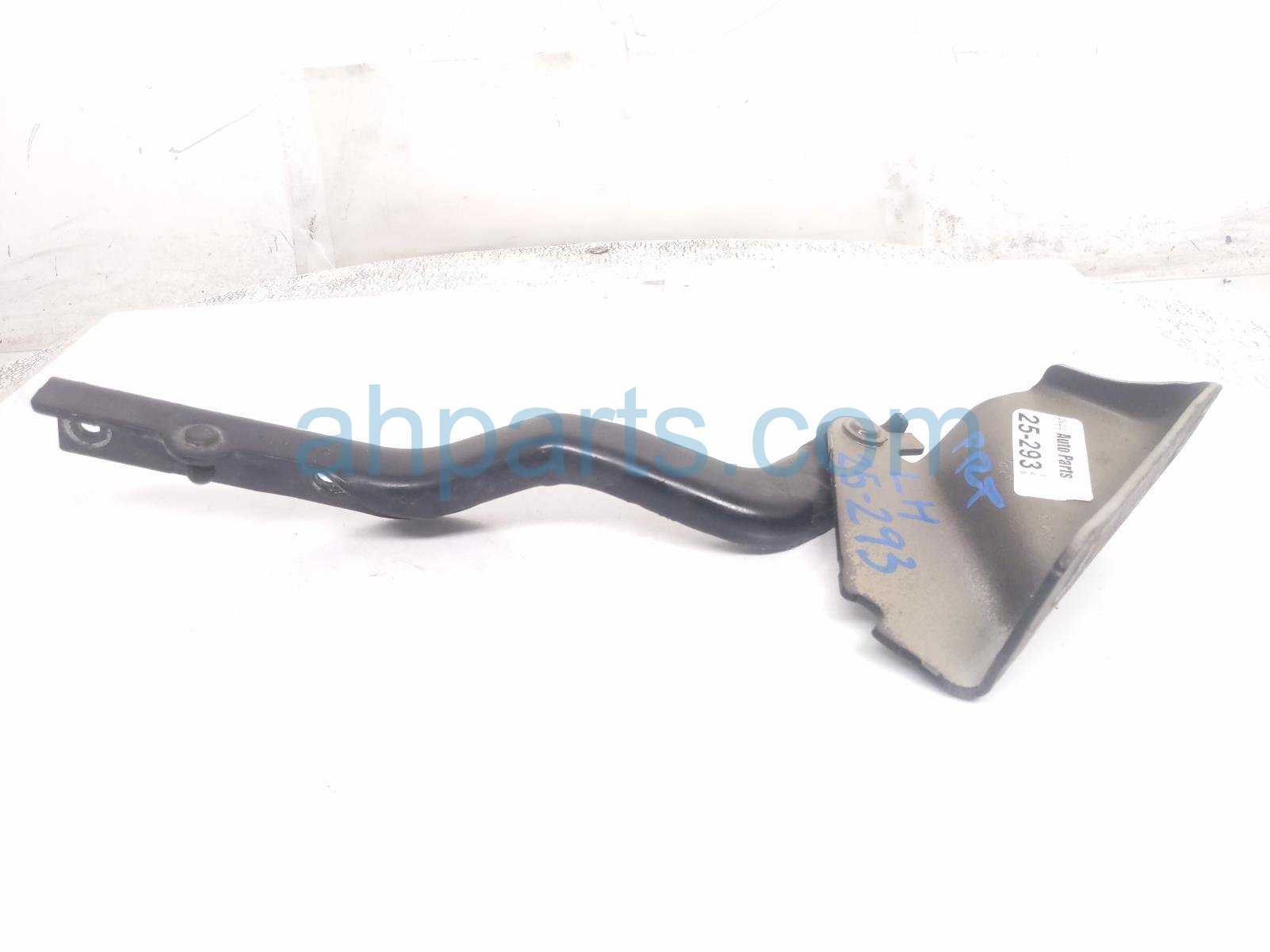 2019 Nissan Titan Front Driver Hood Hinge Black 65401 EZ40B Replacement 2019 Nissan Titan Front Driver Hood Hinge Black 65401 EZ40B Replacement thumbnail