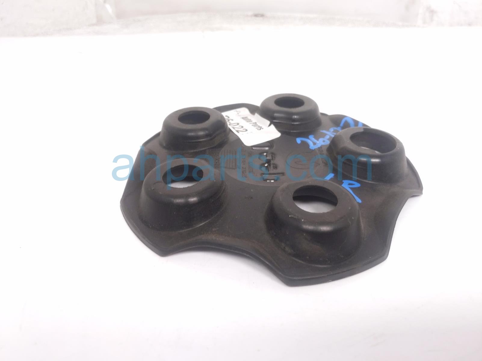 2018 Jeep Renegade Cover / Hub Rear Driver Wheel Center Cap Black 5XA70MXFAA Replacement 2018 Jeep Renegade Cover / Hub Rear Driver Wheel Center Cap Black 5XA70MXFAA Replacement thumbnail