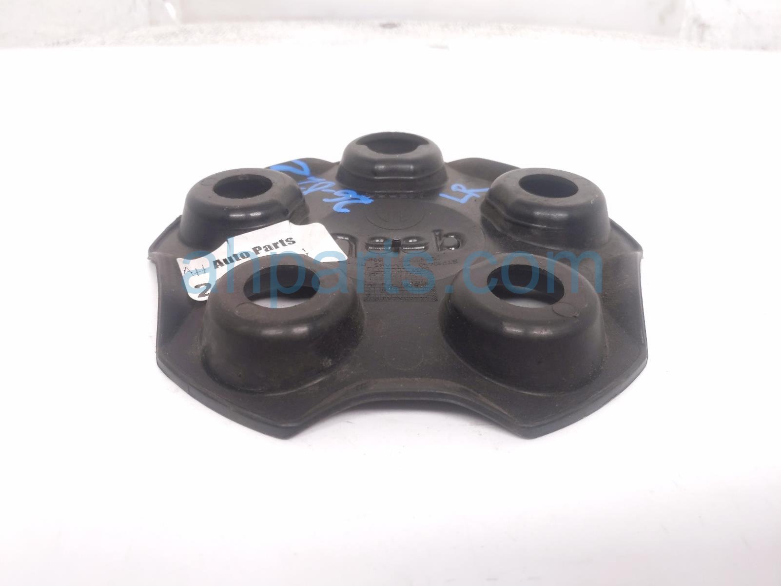 2018 Jeep Renegade Cover / Hub Rear Driver Wheel Center Cap Black 5XA70MXFAA Replacement 2018 Jeep Renegade Cover / Hub Rear Driver Wheel Center Cap Black 5XA70MXFAA Replacement thumbnail