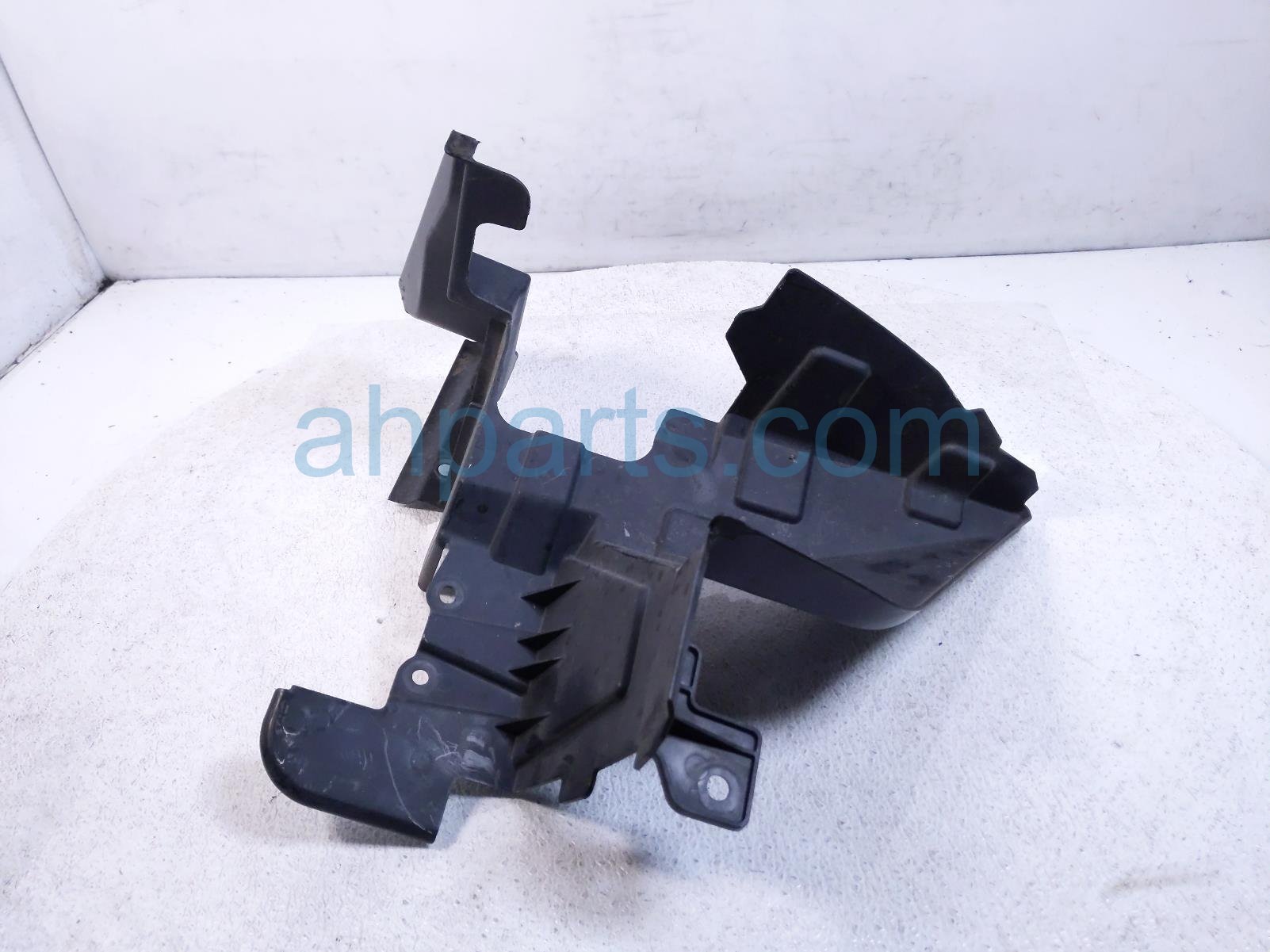 2018 Infiniti Qx80 Front Passenger Radiator Seal 21498 6GW0A Replacement 2018 Infiniti Qx80 Front Passenger Radiator Seal 21498 6GW0A Replacement thumbnail