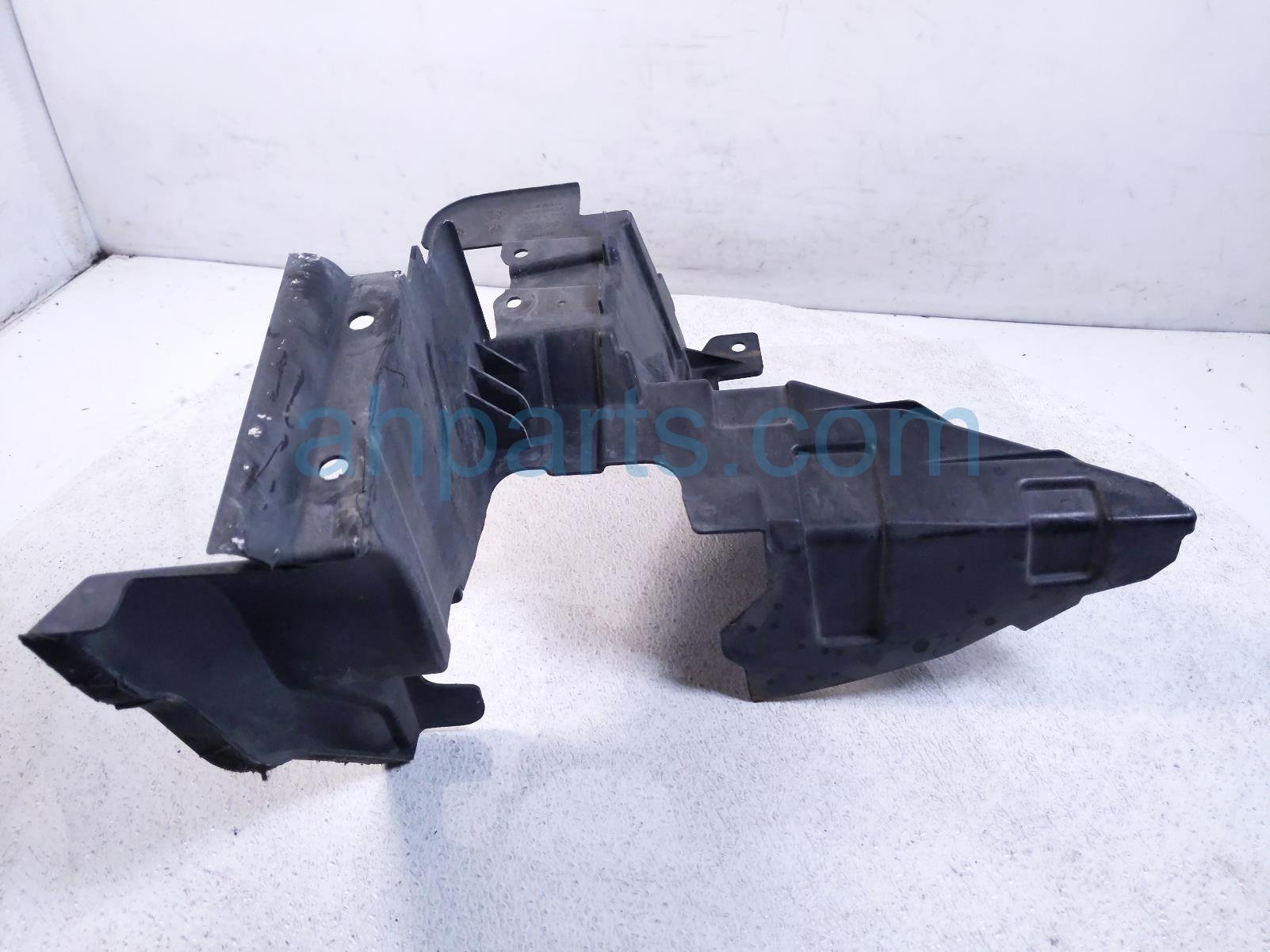 2018 Infiniti Qx80 Front Passenger Radiator Seal 21498 6GW0A Replacement 2018 Infiniti Qx80 Front Passenger Radiator Seal 21498 6GW0A Replacement thumbnail