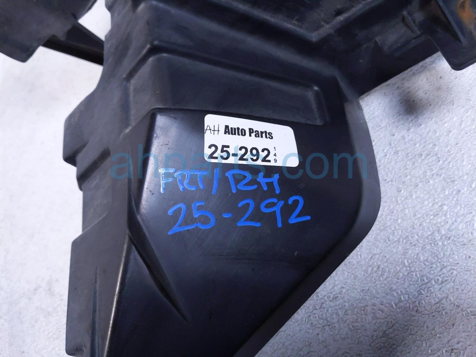 2018 Infiniti Qx80 Front Passenger Radiator Seal 21498 6GW0A Replacement 2018 Infiniti Qx80 Front Passenger Radiator Seal 21498 6GW0A Replacement thumbnail