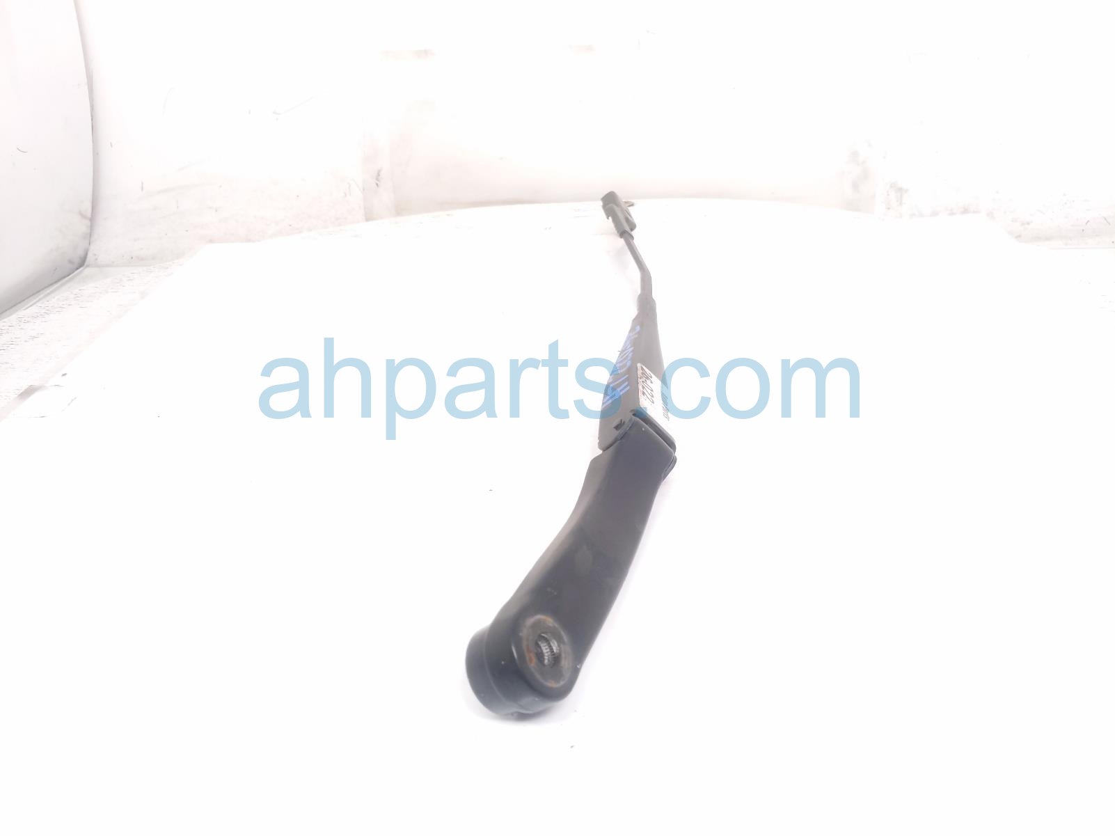 2018 Jeep Renegade Driver Windshield Wiper Arm 68256581AA Replacement 2018 Jeep Renegade Driver Windshield Wiper Arm 68256581AA Replacement thumbnail