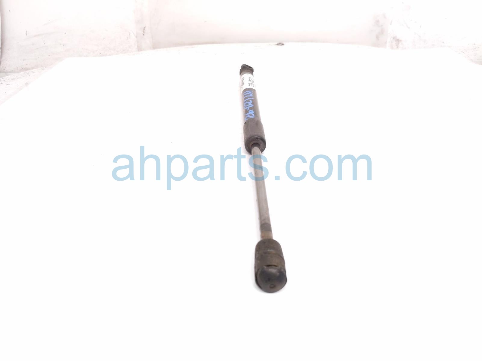 2019 Tesla Tesla 3 Front Driver Hood Strut / Shock 1091472 00 B Replacement 2019 Tesla Tesla 3 Front Driver Hood Strut / Shock 1091472 00 B Replacement thumbnail