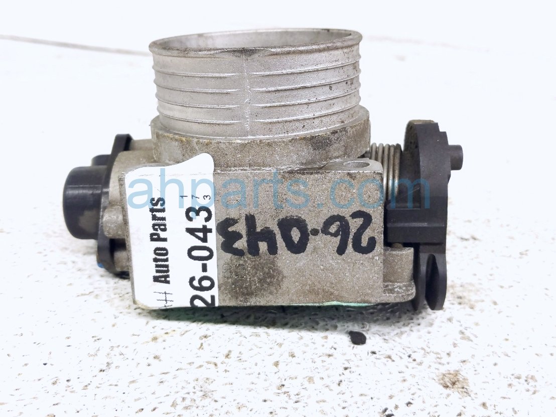2004 Volvo S40 Throttle Body 31293045 Replacement 2004 Volvo S40 Throttle Body 31293045 Replacement thumbnail