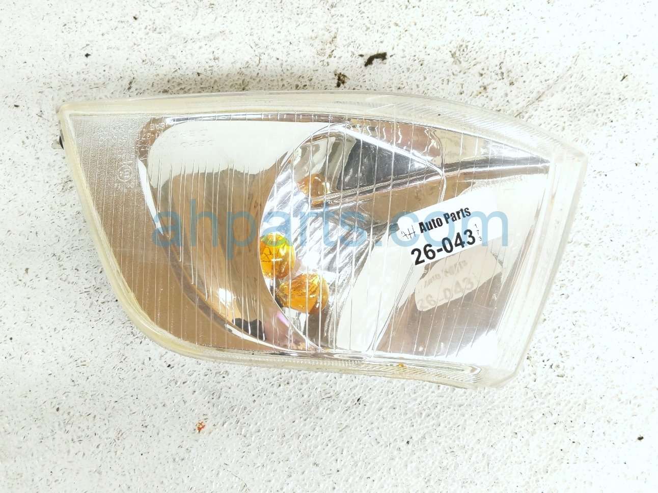 2004 Volvo S40 Driver Turn Signal Lamp / Light 308966894 Replacement 2004 Volvo S40 Driver Turn Signal Lamp / Light 308966894 Replacement thumbnail
