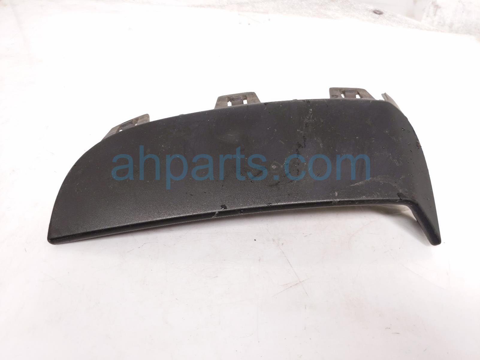 2021 Porsche Macan Front Passenger Fog Lt Bezel Trim White 95B 807 820 C OK1 Replacement 2021 Porsche Macan Front Passenger Fog Lt Bezel Trim White 95B 807 820 C OK1 Replacement thumbnail