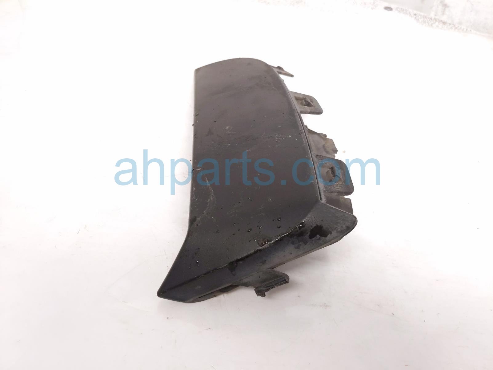 2021 Porsche Macan Front Passenger Fog Lt Bezel Trim White 95B 807 820 C OK1 Replacement 2021 Porsche Macan Front Passenger Fog Lt Bezel Trim White 95B 807 820 C OK1 Replacement thumbnail