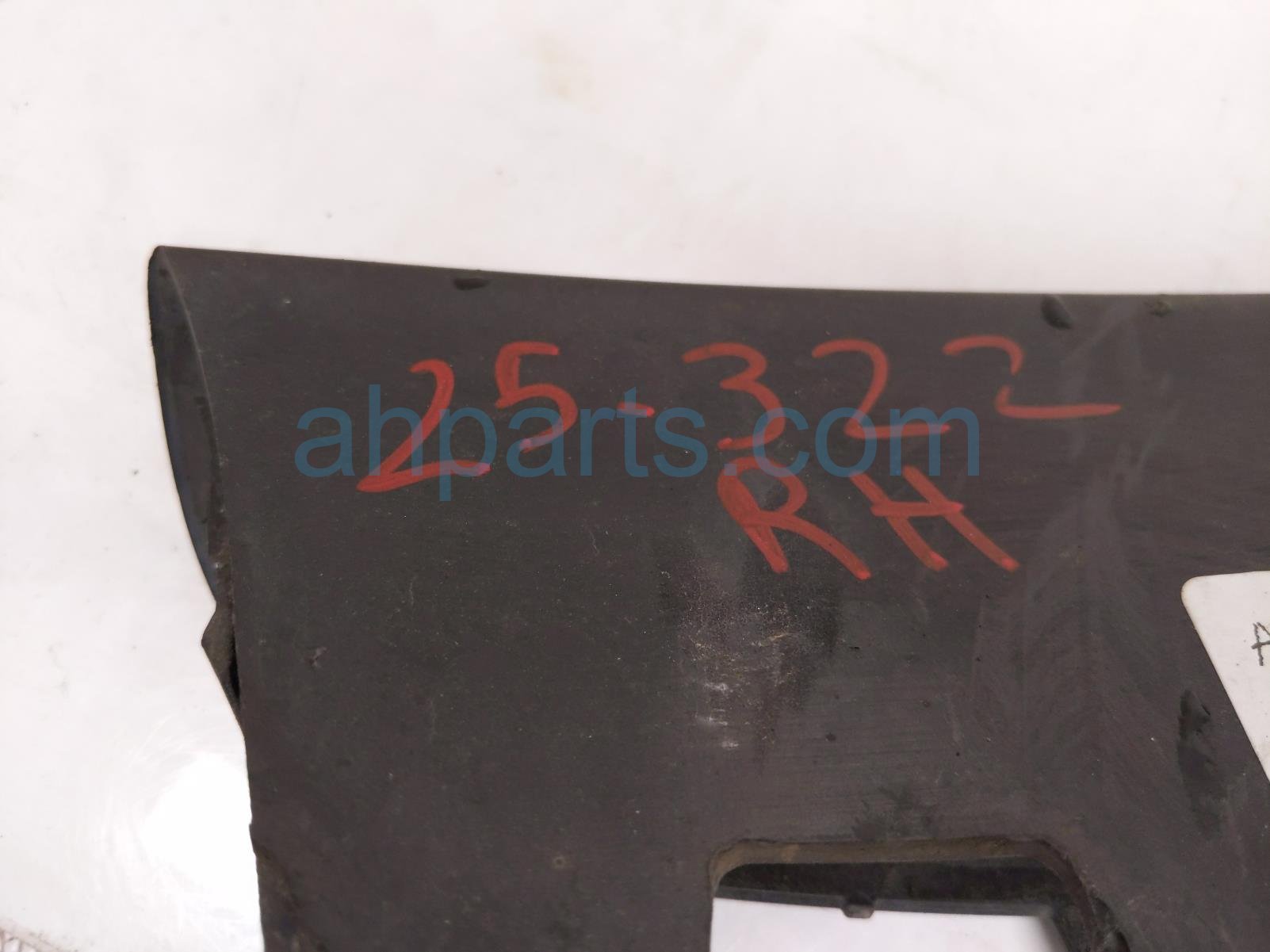 2021 Porsche Macan Front Passenger Fog Lt Bezel Trim White 95B 807 820 C OK1 Replacement 2021 Porsche Macan Front Passenger Fog Lt Bezel Trim White 95B 807 820 C OK1 Replacement thumbnail