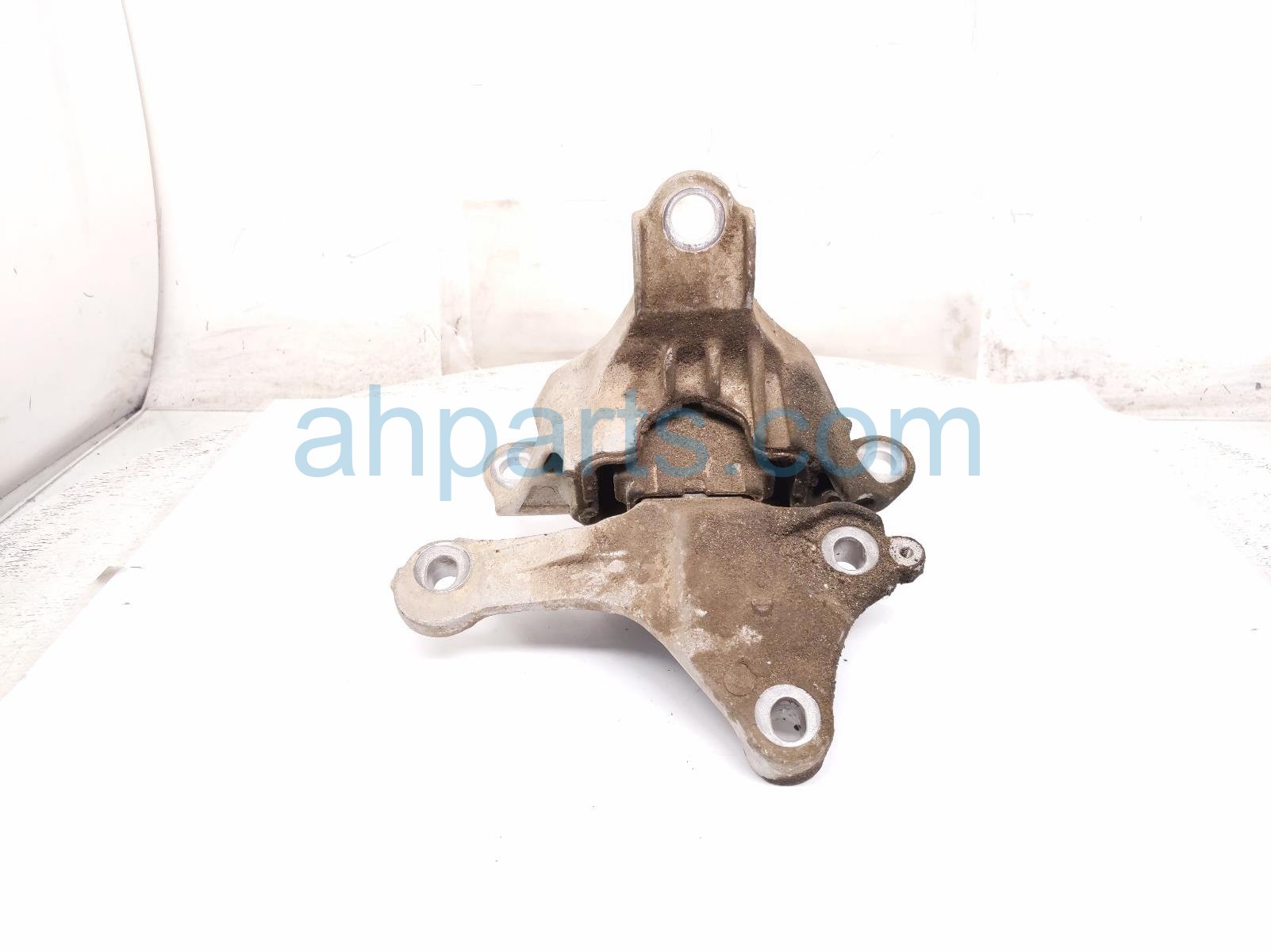 2017 Honda Civic Engine/motor Driver Transmission Mount 2.0l 50850 TBC A81 Replacement 2017 Honda Civic Engine/motor Driver Transmission Mount 2.0l 50850 TBC A81 Replacement thumbnail