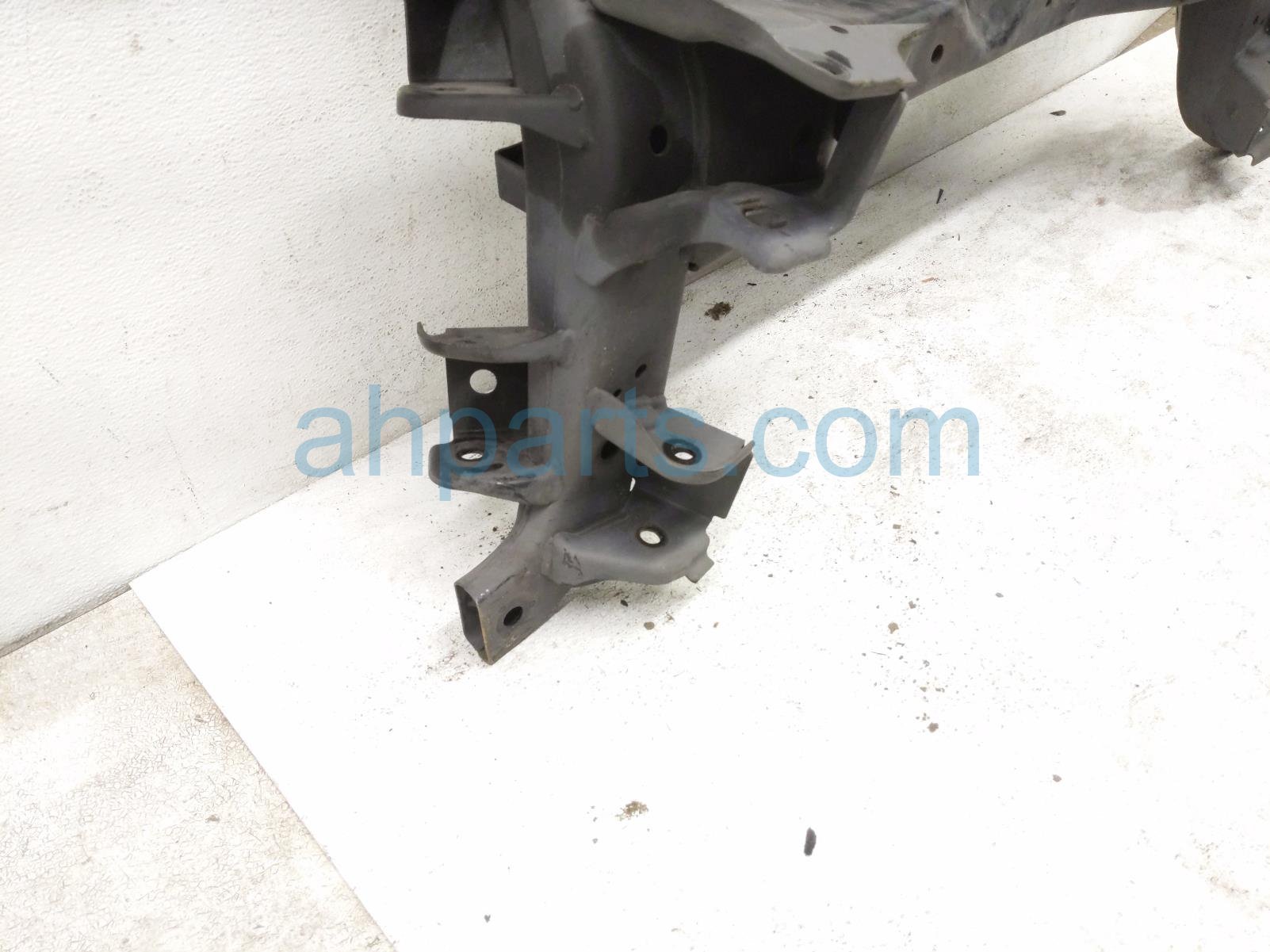 2018 Infiniti Qx80 Crossmember Rear Sub Frame / Cradle 55400 5ZA0A Replacement 2018 Infiniti Qx80 Crossmember Rear Sub Frame / Cradle 55400 5ZA0A Replacement thumbnail