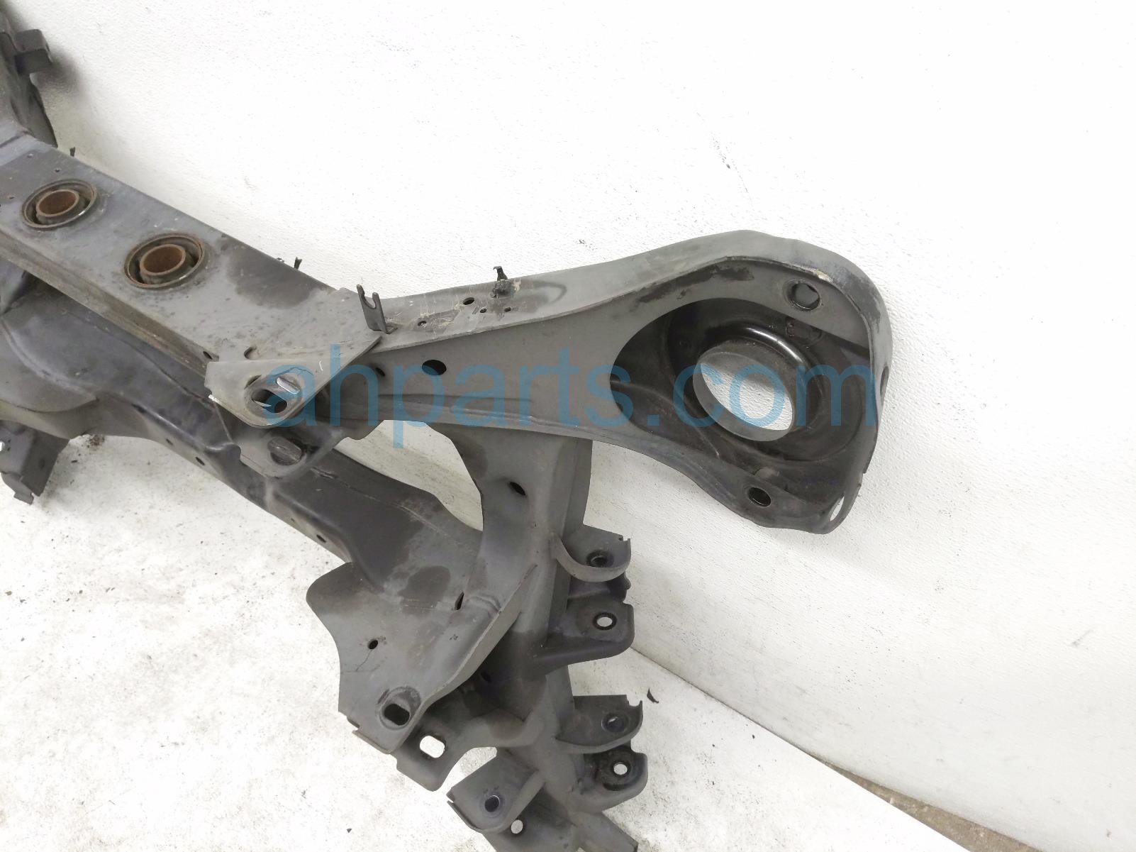 2018 Infiniti Qx80 Crossmember Rear Sub Frame / Cradle 55400 5ZA0A Replacement 2018 Infiniti Qx80 Crossmember Rear Sub Frame / Cradle 55400 5ZA0A Replacement thumbnail