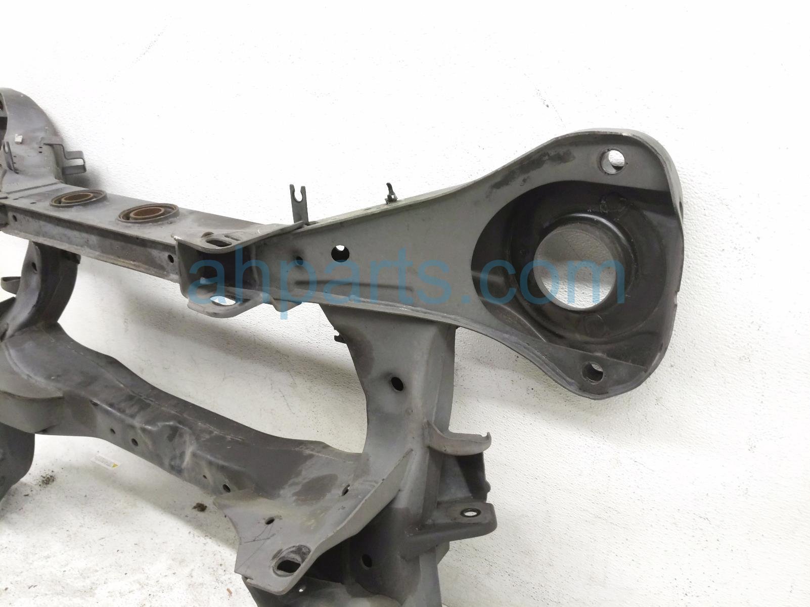 2018 Infiniti Qx80 Crossmember Rear Sub Frame / Cradle 55400 5ZA0A Replacement 2018 Infiniti Qx80 Crossmember Rear Sub Frame / Cradle 55400 5ZA0A Replacement thumbnail
