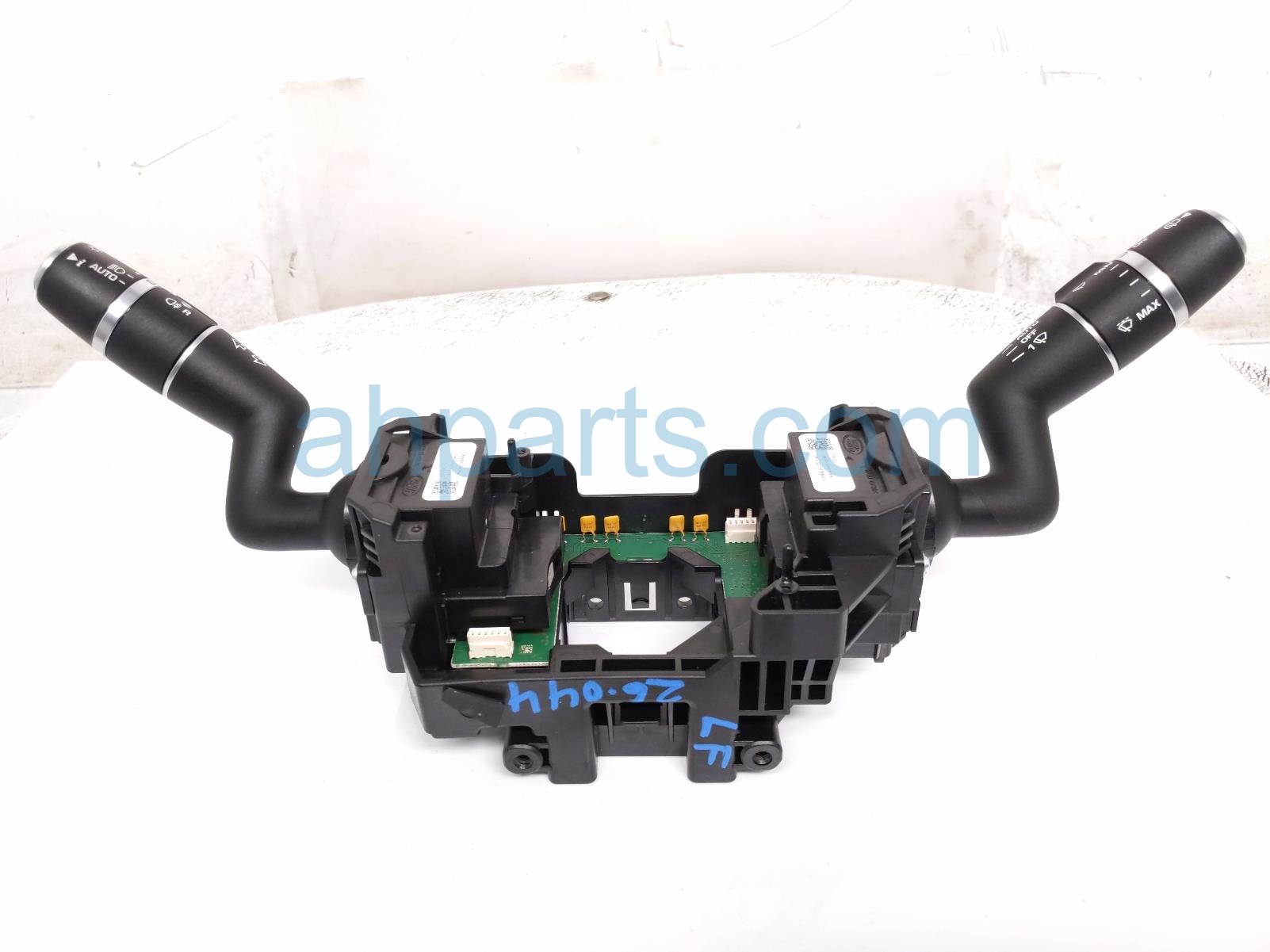 2020 Land Rover Range Rover Sport Combo Headlamp / Signal Column Switch LR090991 Replacement 2020 Land Rover Range Rover Sport Combo Headlamp / Signal Column Switch LR090991 Replacement thumbnail