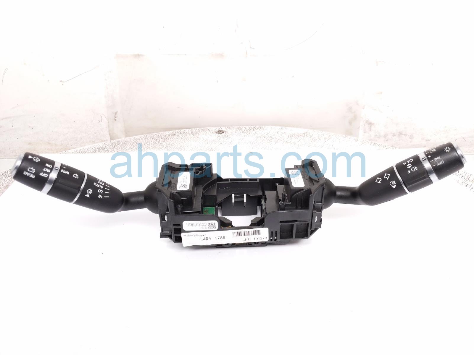 2020 Land Rover Range Rover Sport Combo Headlamp / Signal Column Switch LR090991 Replacement 2020 Land Rover Range Rover Sport Combo Headlamp / Signal Column Switch LR090991 Replacement thumbnail