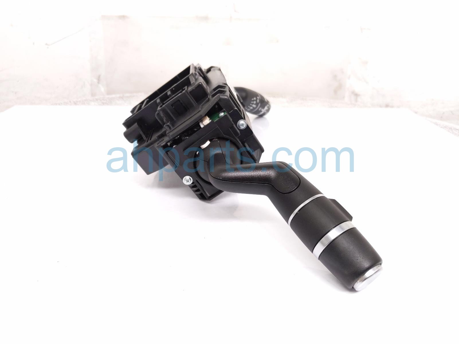 2020 Land Rover Range Rover Sport Combo Headlamp / Signal Column Switch LR090991 Replacement 2020 Land Rover Range Rover Sport Combo Headlamp / Signal Column Switch LR090991 Replacement thumbnail