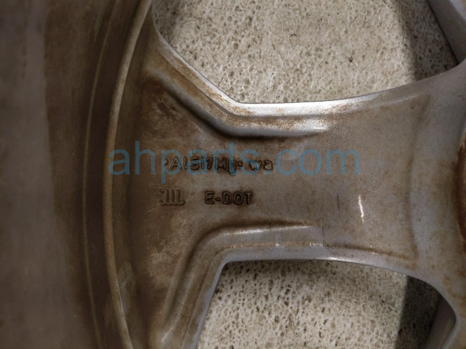 2020 Land Rover Range Rover Sport Rear Driver Wheel / Rim JK62 1007 AA Replacement 2020 Land Rover Range Rover Sport Rear Driver Wheel / Rim JK62 1007 AA Replacement thumbnail