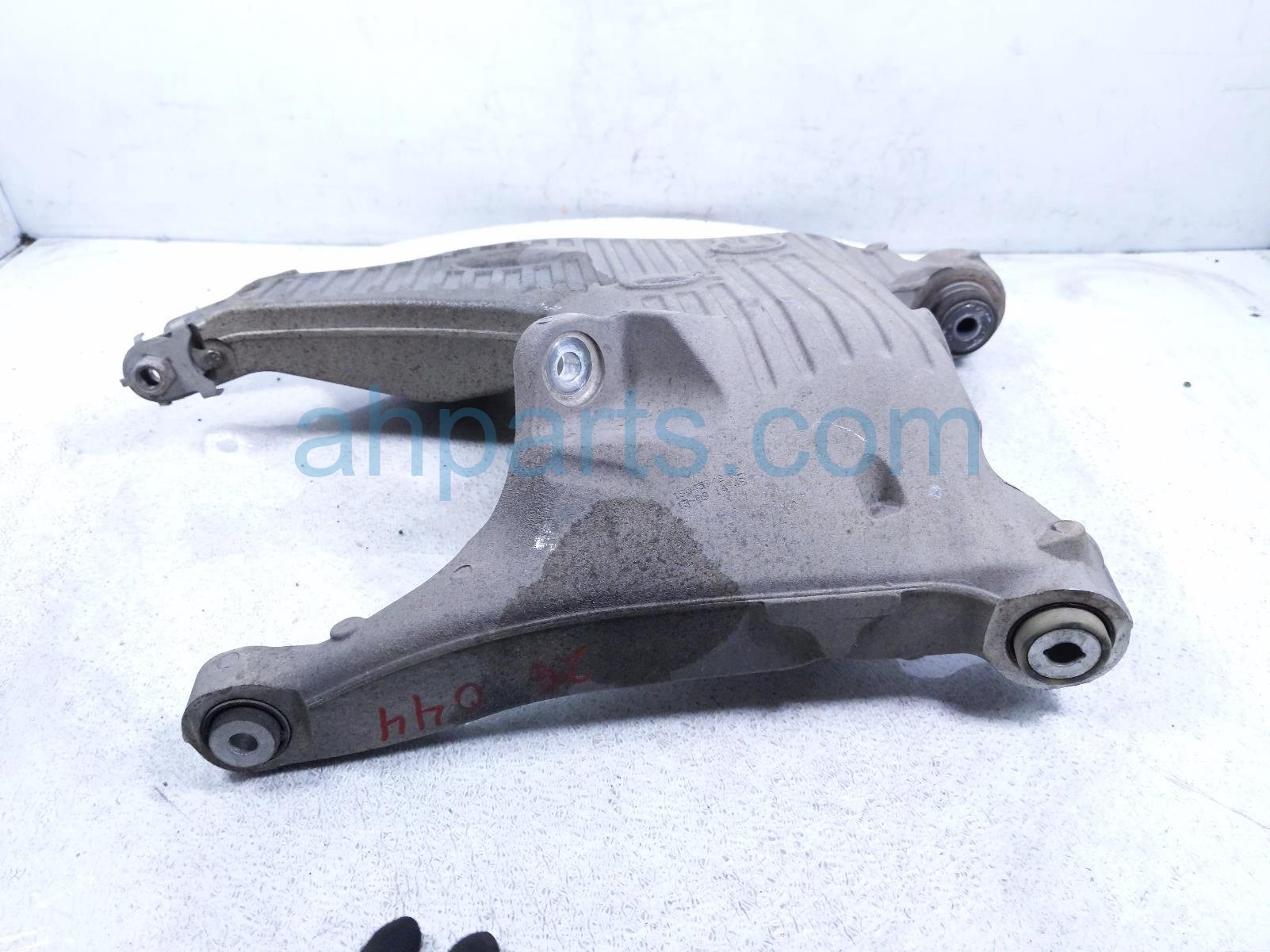 2020 Land Rover Range Rover Sport Rear Driver Spring Seat Lower Control Arm JPLA 5B531 BA Replacement 2020 Land Rover Range Rover Sport Rear Driver Spring Seat Lower Control Arm JPLA 5B531 BA Replacement thumbnail