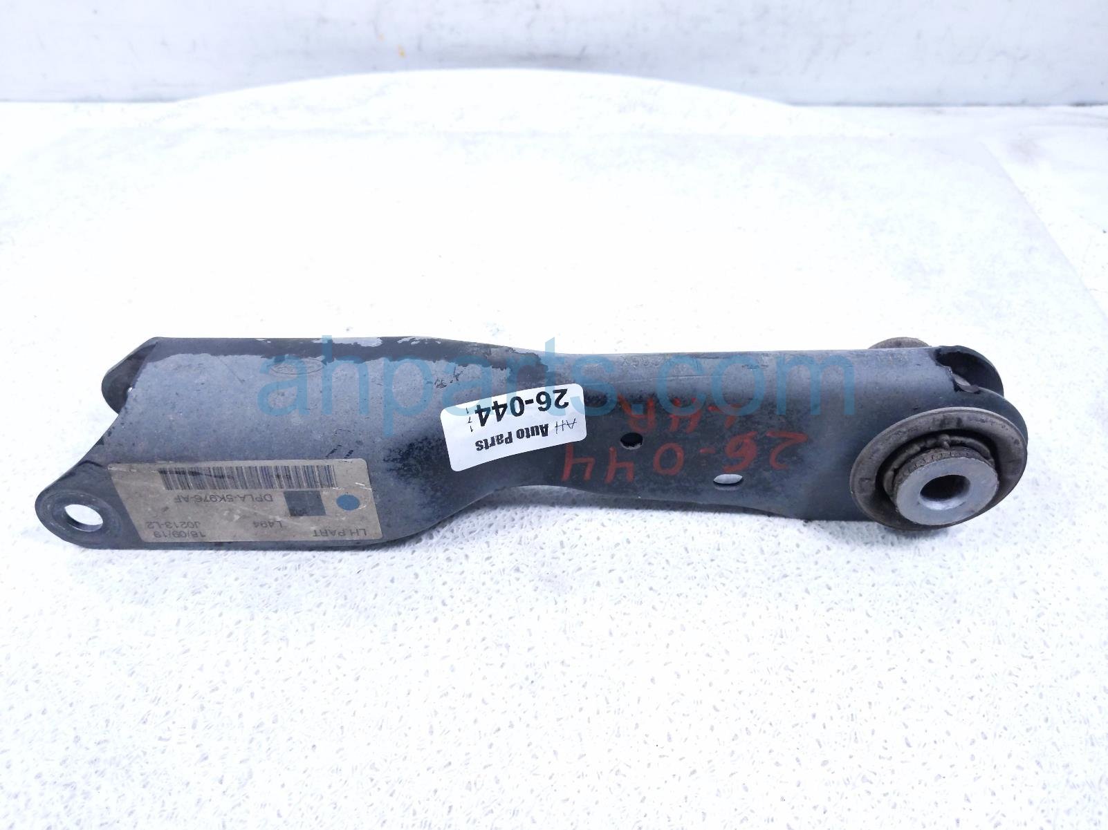 2020 Land Rover Range Rover Sport Rear Driver Trailing Lower Control Arm DPLA 5K976 AF Replacement 2020 Land Rover Range Rover Sport Rear Driver Trailing Lower Control Arm DPLA 5K976 AF Replacement thumbnail