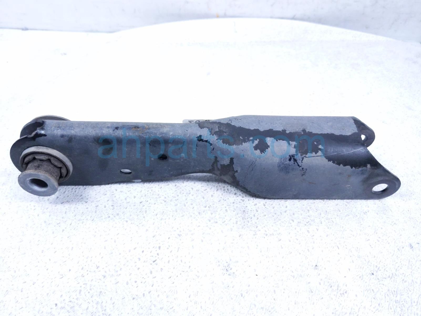 2020 Land Rover Range Rover Sport Rear Driver Trailing Lower Control Arm DPLA 5K976 AF Replacement 2020 Land Rover Range Rover Sport Rear Driver Trailing Lower Control Arm DPLA 5K976 AF Replacement thumbnail