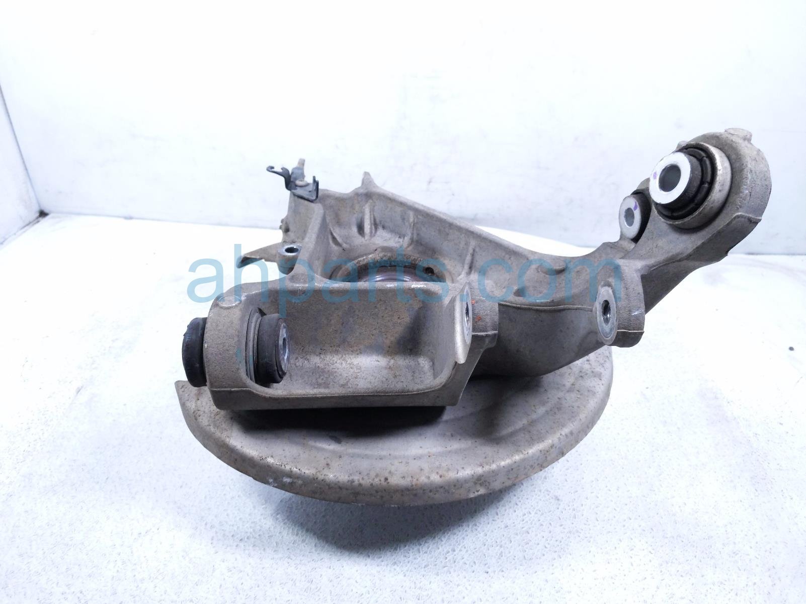 2020 Land Rover Range Rover Sport Axle Stub Rear Driver Spindle Knuckle Hub Awd LR142579 Replacement 2020 Land Rover Range Rover Sport Axle Stub Rear Driver Spindle Knuckle Hub Awd LR142579 Replacement thumbnail