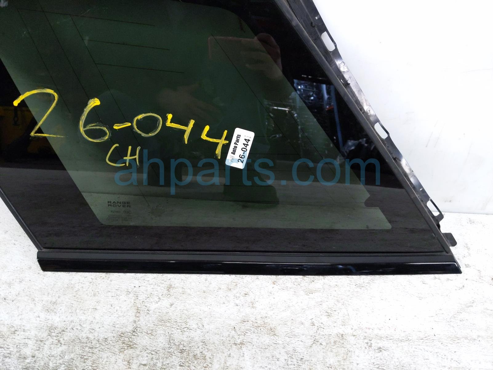 2020 Land Rover Range Rover Sport Driver Quarter Window Glass LR044118 Replacement 2020 Land Rover Range Rover Sport Driver Quarter Window Glass LR044118 Replacement thumbnail