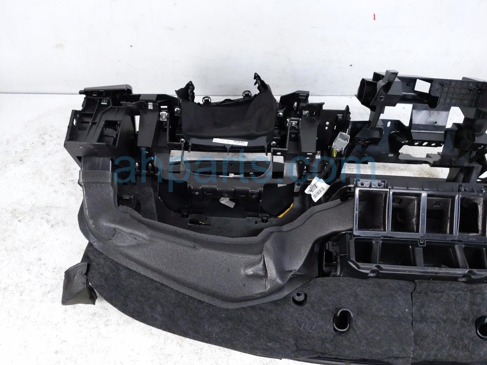 2020 Land Rover Range Rover Sport Dashboard W/ Airbag L4941786 Replacement 2020 Land Rover Range Rover Sport Dashboard W/ Airbag L4941786 Replacement thumbnail