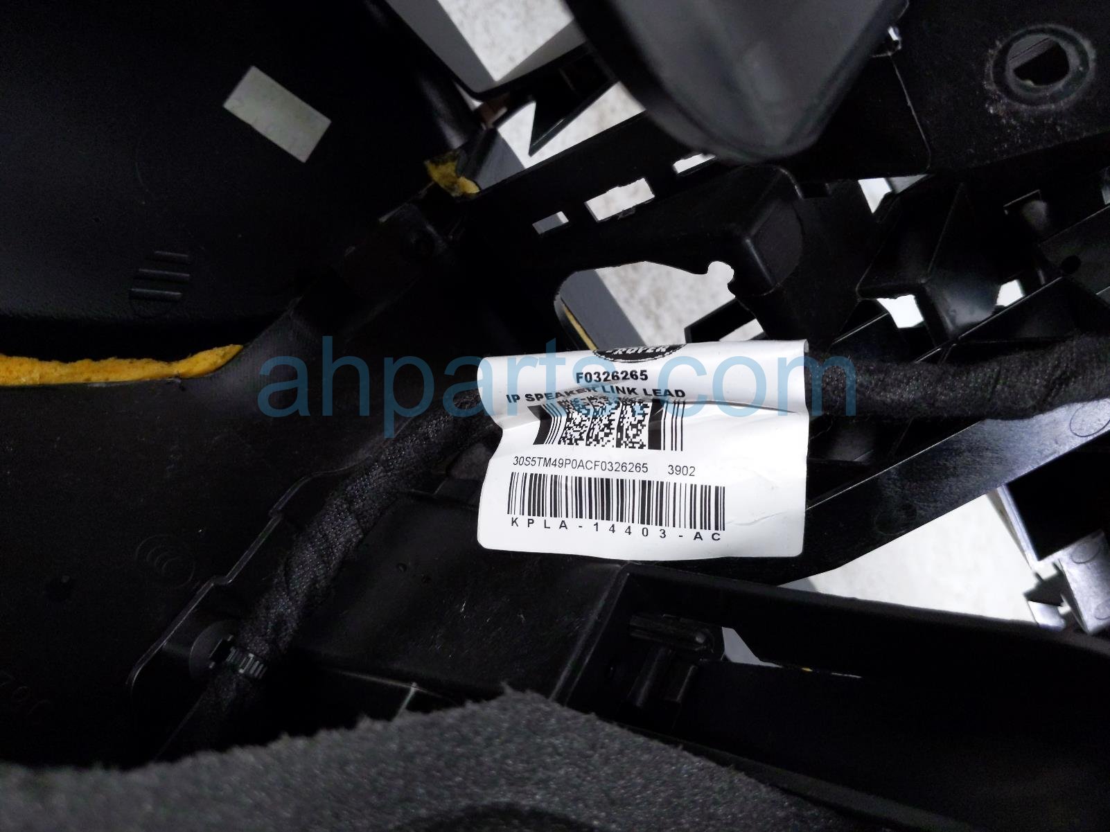 2020 Land Rover Range Rover Sport Dashboard W/ Airbag L4941786 Replacement 2020 Land Rover Range Rover Sport Dashboard W/ Airbag L4941786 Replacement thumbnail