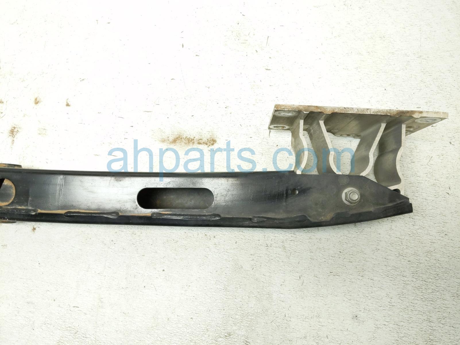 2020 Land Rover Range Rover Sport Beam Rear Bumper Reinforcement Bar DK62 17B892 AG Replacement 2020 Land Rover Range Rover Sport Beam Rear Bumper Reinforcement Bar DK62 17B892 AG Replacement thumbnail