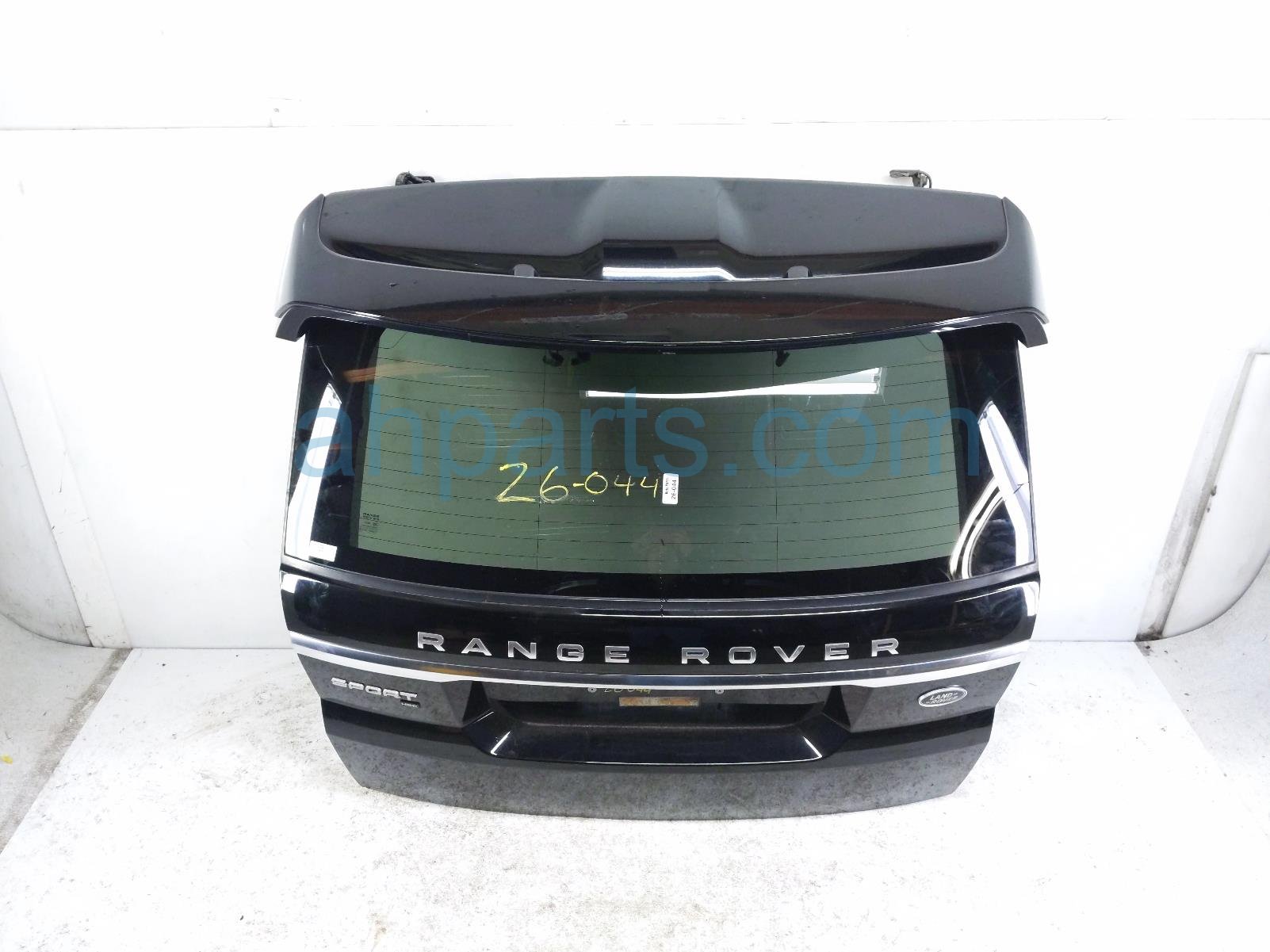 2020 Land Rover Range Rover Sport Deck Trunk Lid Lift Gate / Tail Gate Black LR181165 Replacement 2020 Land Rover Range Rover Sport Deck Trunk Lid Lift Gate / Tail Gate Black LR181165 Replacement thumbnail