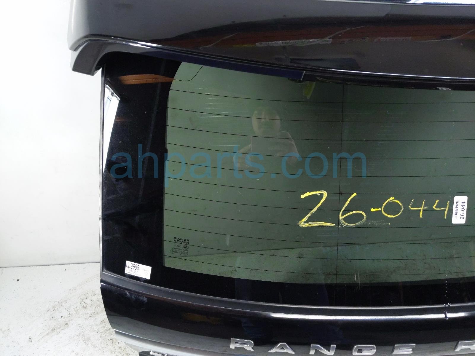 2020 Land Rover Range Rover Sport Deck Trunk Lid Lift Gate / Tail Gate Black LR181165 Replacement 2020 Land Rover Range Rover Sport Deck Trunk Lid Lift Gate / Tail Gate Black LR181165 Replacement thumbnail