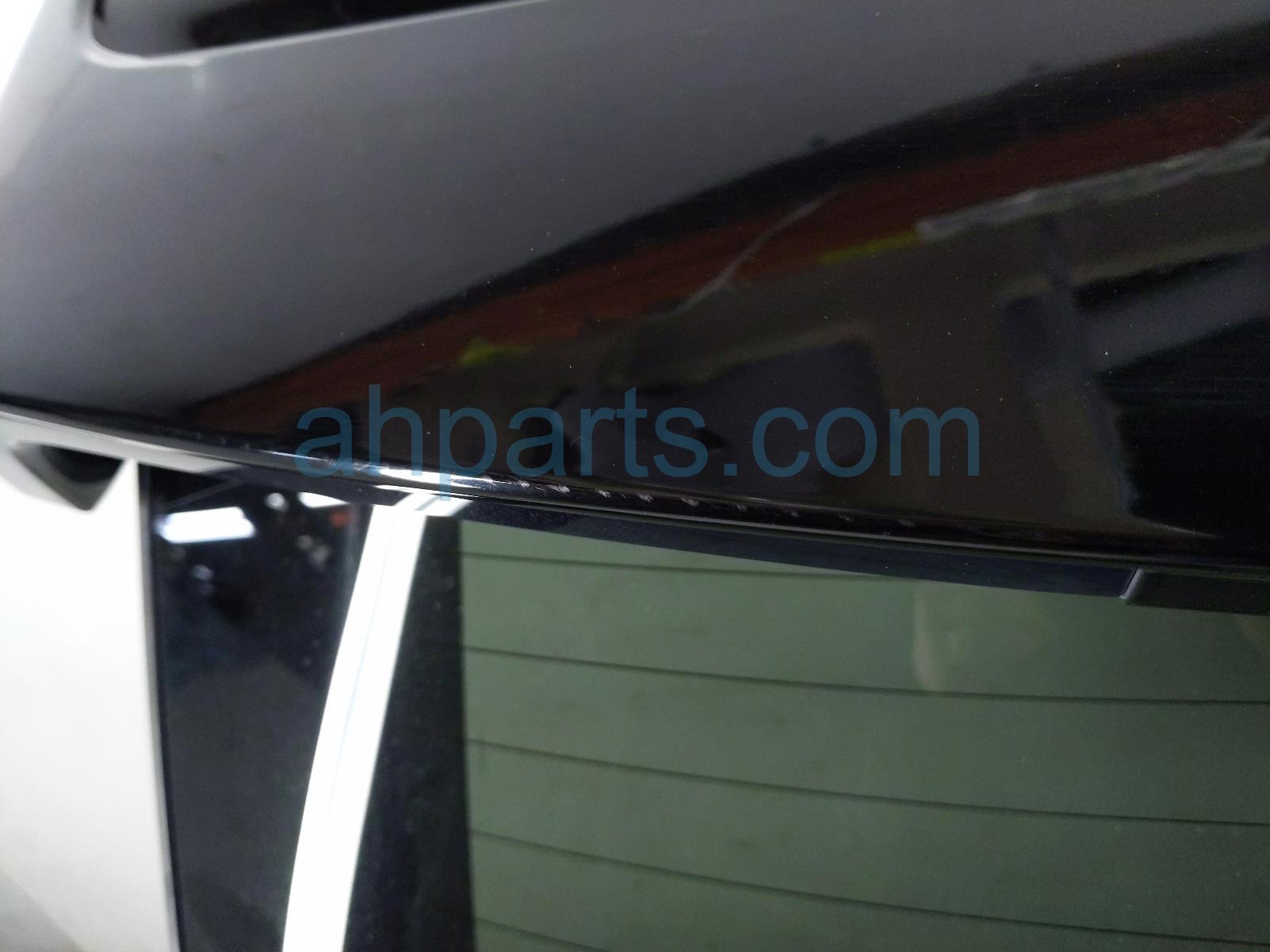 2020 Land Rover Range Rover Sport Deck Trunk Lid Lift Gate / Tail Gate Black LR181165 Replacement 2020 Land Rover Range Rover Sport Deck Trunk Lid Lift Gate / Tail Gate Black LR181165 Replacement thumbnail