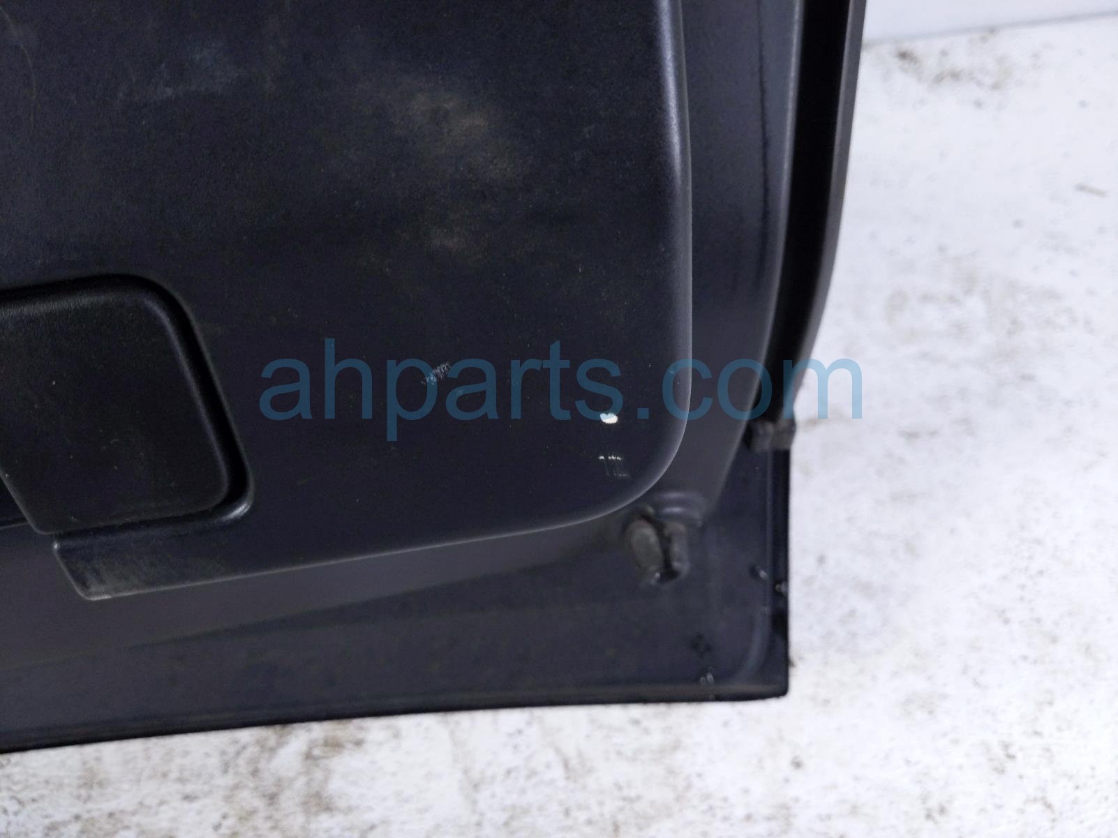 2020 Land Rover Range Rover Sport Deck Trunk Lid Lift Gate / Tail Gate Black LR181165 Replacement 2020 Land Rover Range Rover Sport Deck Trunk Lid Lift Gate / Tail Gate Black LR181165 Replacement thumbnail