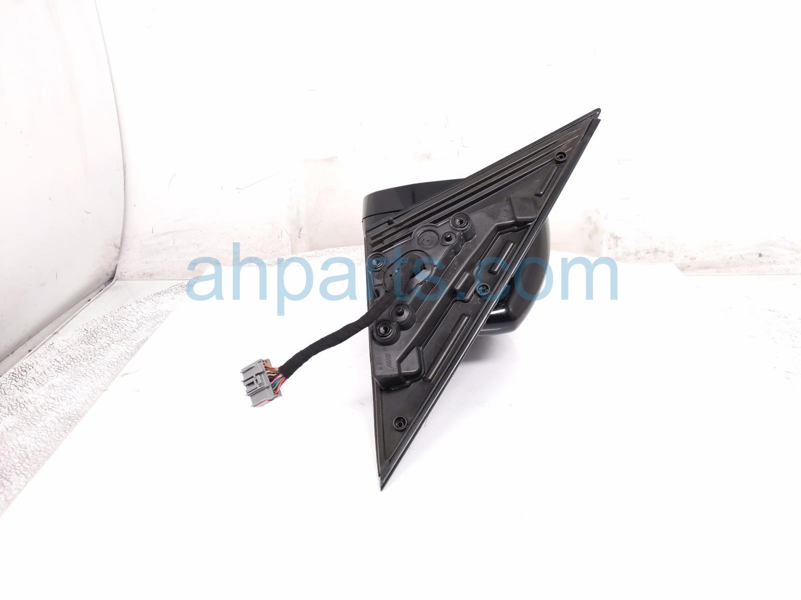 2020 Land Rover Range Rover Sport Rear Driver Side View Mirror Black LR105093 Replacement 2020 Land Rover Range Rover Sport Rear Driver Side View Mirror Black LR105093 Replacement thumbnail