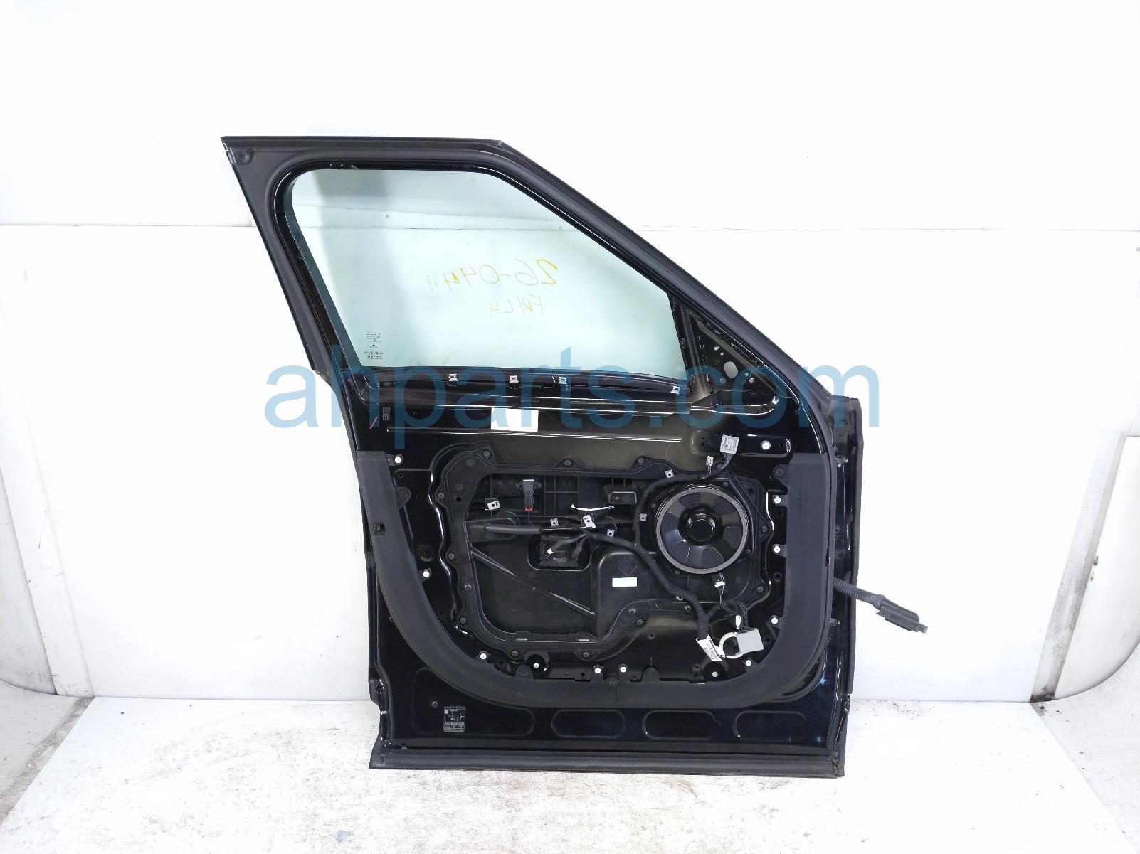 2020 Land Rover Range Rover Sport Front Driver Door Black No Mirror/trim LR044227 Replacement 2020 Land Rover Range Rover Sport Front Driver Door Black No Mirror/trim LR044227 Replacement thumbnail