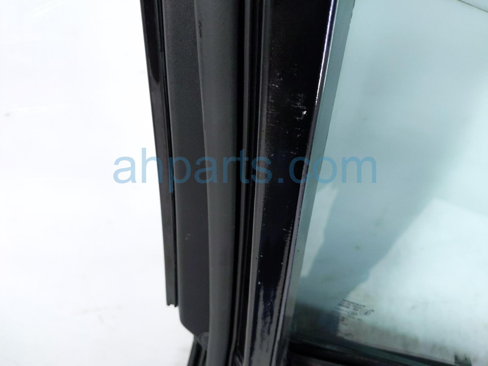 2020 Land Rover Range Rover Sport Front Driver Door Black No Mirror/trim LR044227 Replacement 2020 Land Rover Range Rover Sport Front Driver Door Black No Mirror/trim LR044227 Replacement thumbnail