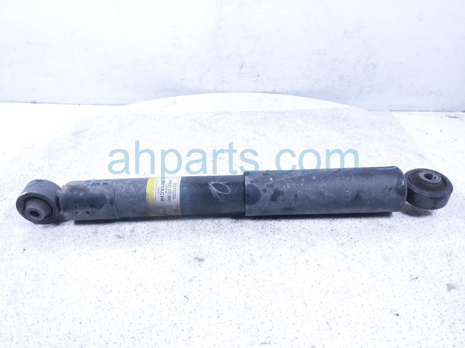 Toyota RR/LH SHOCK ABSORBER