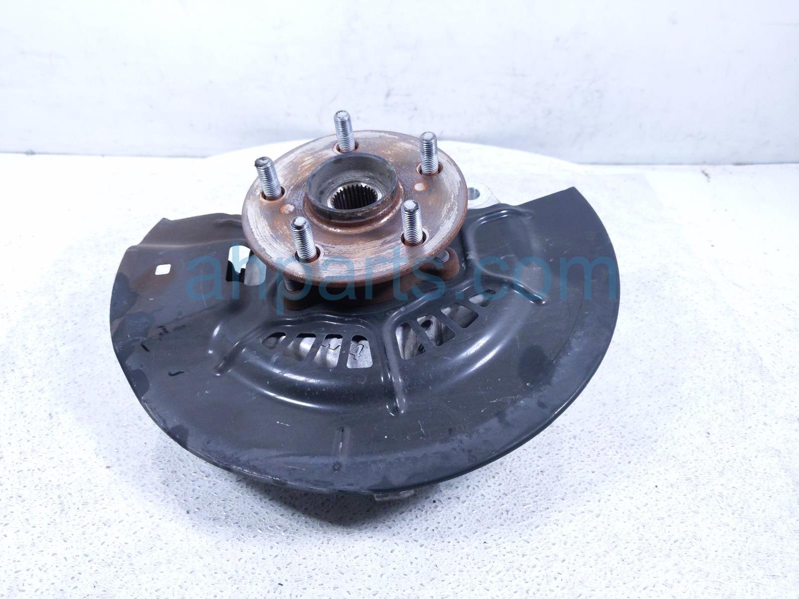 Toyota FR/LH SPINDLE KNUCKLE HUB - AWD