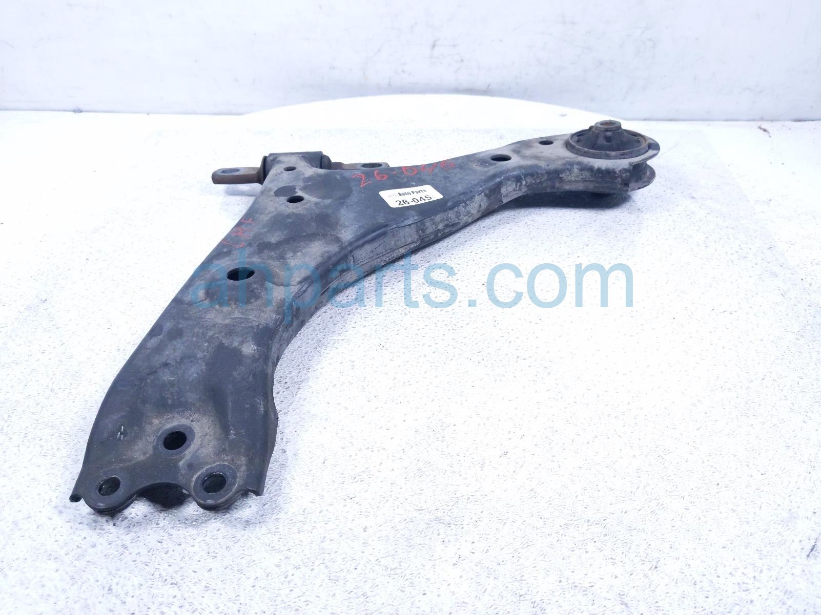 Toyota FR/LH LOWER CONTROL ARM