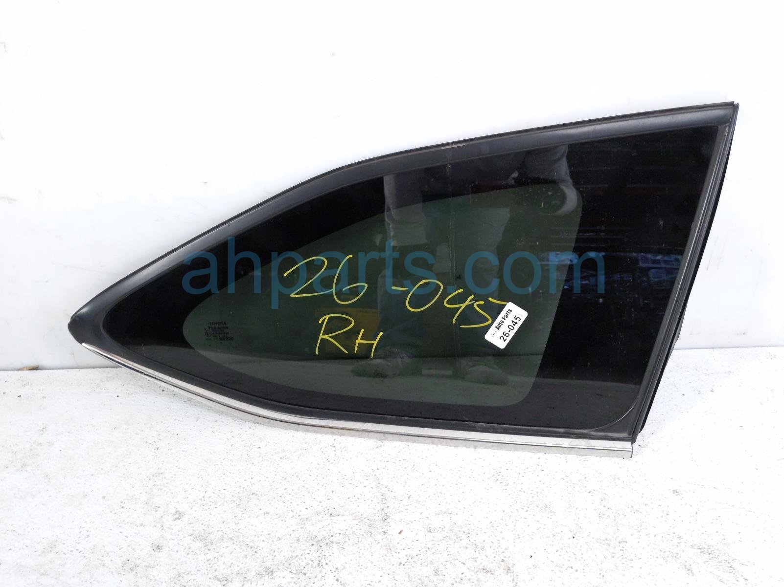 $115 Toyota RH QUARTER WINDOW GLASS