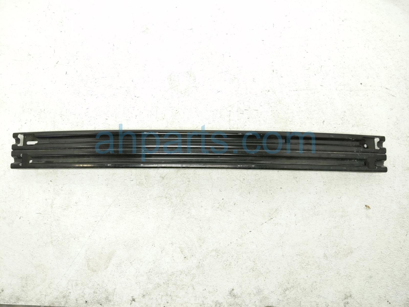 Toyota REAR BUMPER REINFORCEMENT BAR