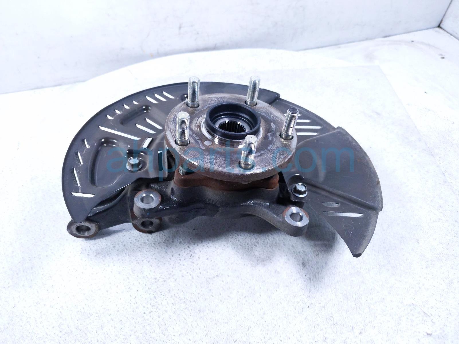 Subaru FR/RH SPINDLE KNUCKLE HUB