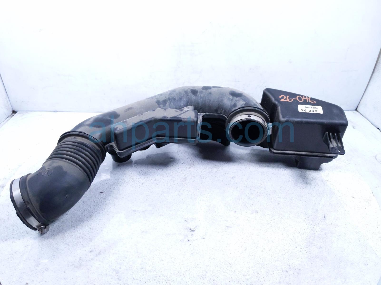 Subaru AIR CLEANER INTAKE BOX