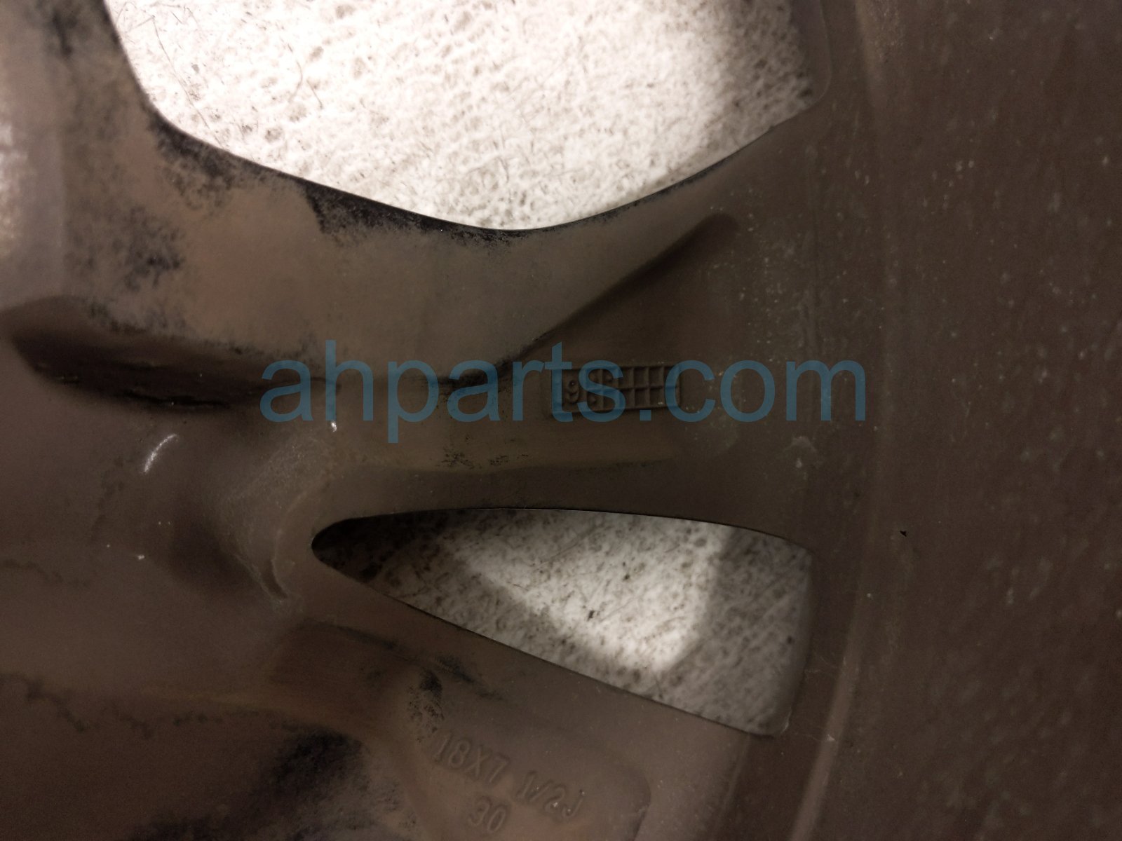 2019 Toyota Highlander Front Passenger Wheel / Rim 42611 0E440 Replacement 2019 Toyota Highlander Front Passenger Wheel / Rim 42611 0E440 Replacement thumbnail