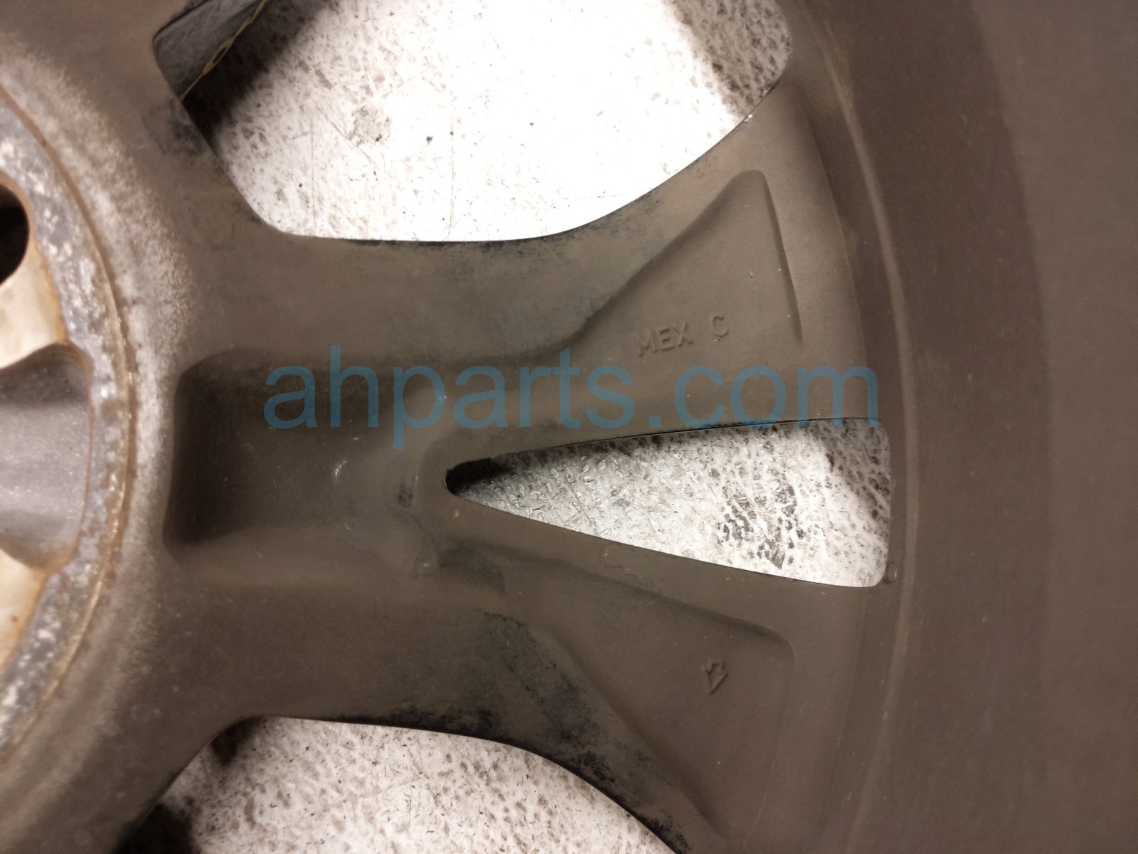 2019 Toyota Highlander Front Passenger Wheel / Rim 42611 0E440 Replacement 2019 Toyota Highlander Front Passenger Wheel / Rim 42611 0E440 Replacement thumbnail