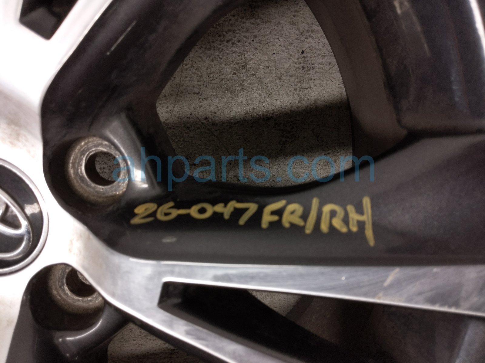 2019 Toyota Highlander Front Passenger Wheel / Rim 42611 0E440 Replacement 2019 Toyota Highlander Front Passenger Wheel / Rim 42611 0E440 Replacement thumbnail