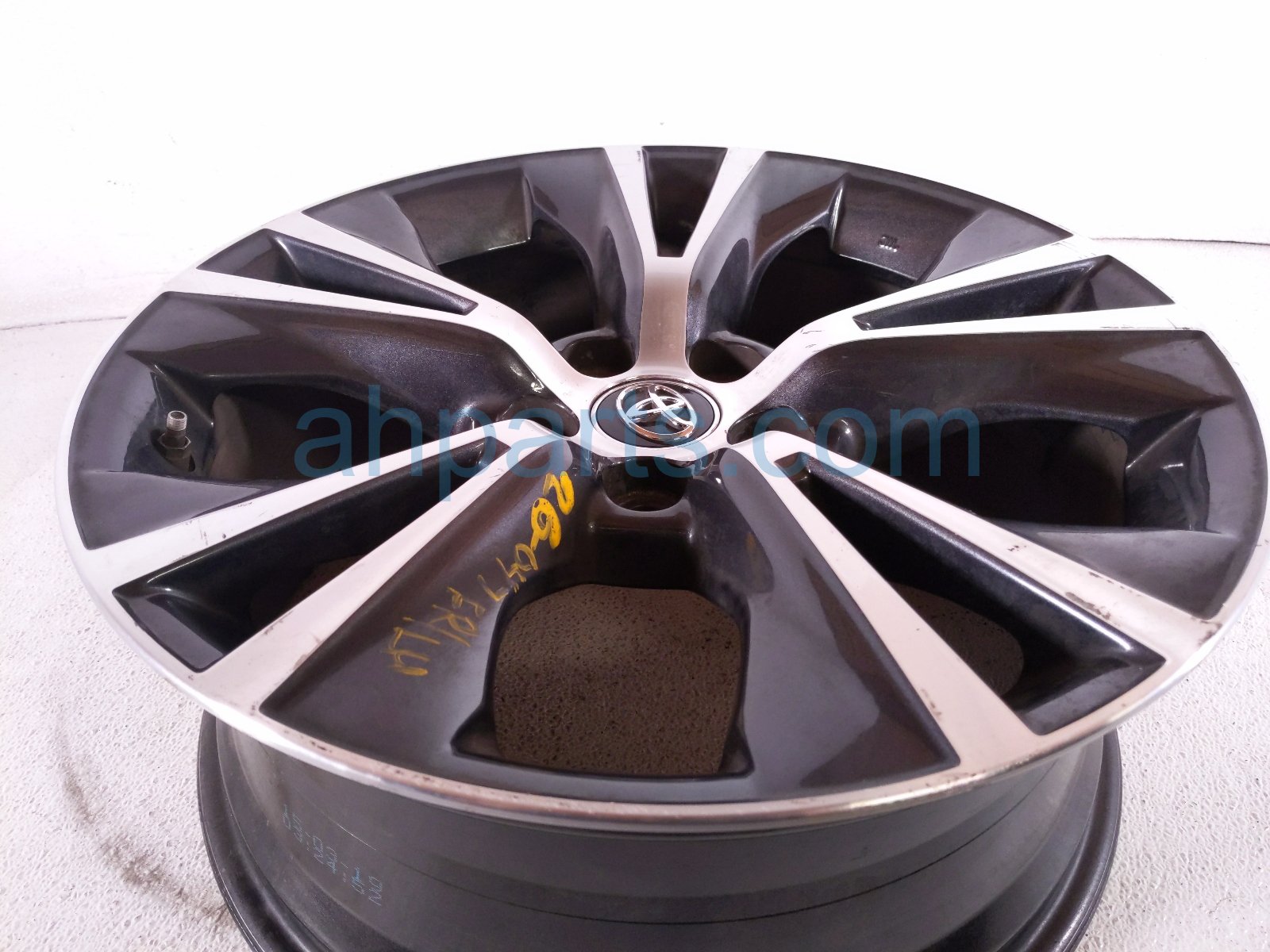 2019 Toyota Highlander Front Driver Wheel / Rim 42611 0E440 Replacement 2019 Toyota Highlander Front Driver Wheel / Rim 42611 0E440 Replacement thumbnail