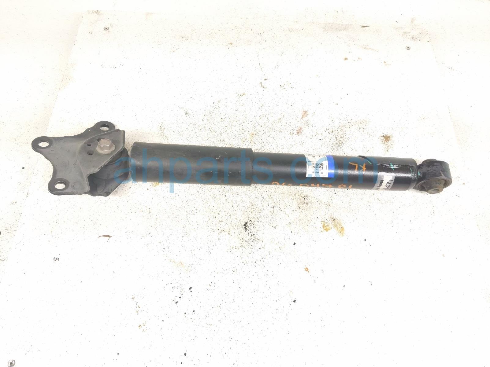 Toyota RR/LH SHOCK ABSORBER